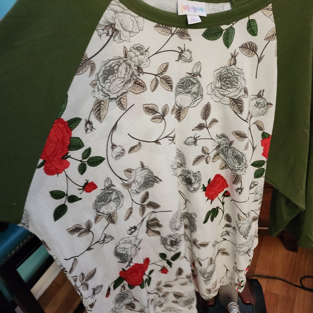LuLaRue 3/4 sleeve top